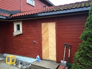tilbygg på rødt hus